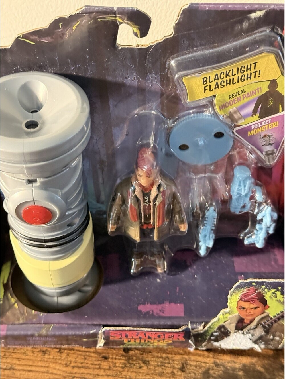 Stranger Things Tales From '85 Nikki Baxter with Blacklight Flashlight
